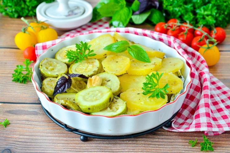 Oven-Baked Zucchini and Potatoes