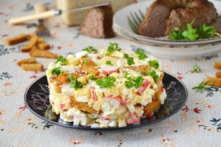 Kid-Approved Crunchy Crouton Salad