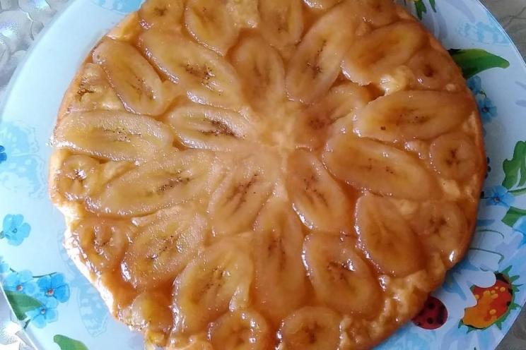 Banana Caramel Sour Cream Pie