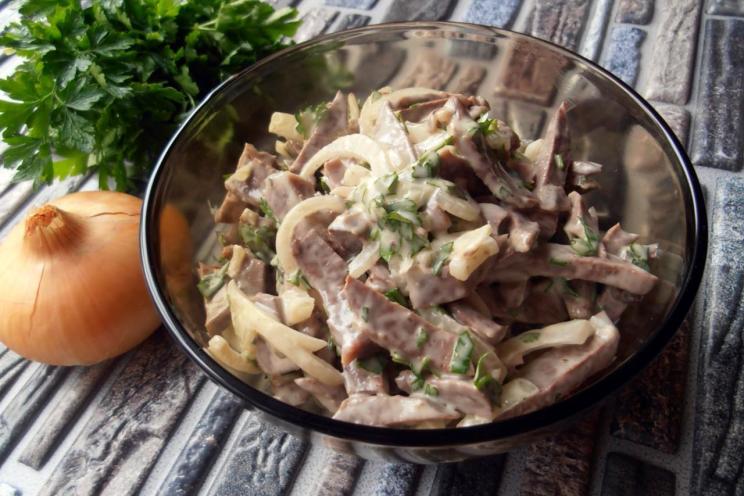 Tender Pork Heart Salad with Pickled Onions