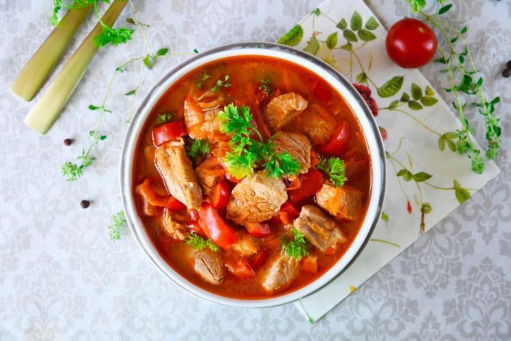 Slow Cooker Pork Goulash with Gravy Slow Cooker Pork Goulash with Gravy