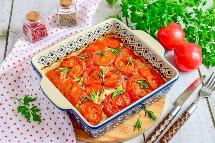 Baked Meat with Tomatoes and Onions Baked Meat with Tomatoes and Onions