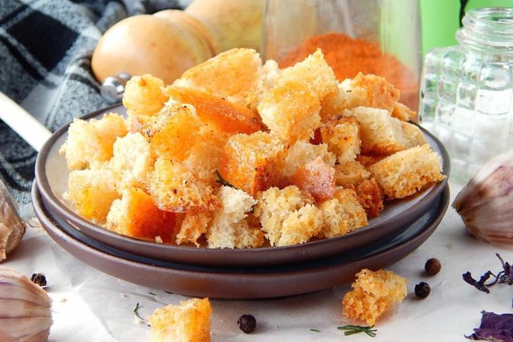 Oven-Baked Black Pepper and Basil Croutons Oven-Baked Black Pepper and Basil Croutons