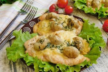Chicken Fillet with Canned Mushrooms and Cheese