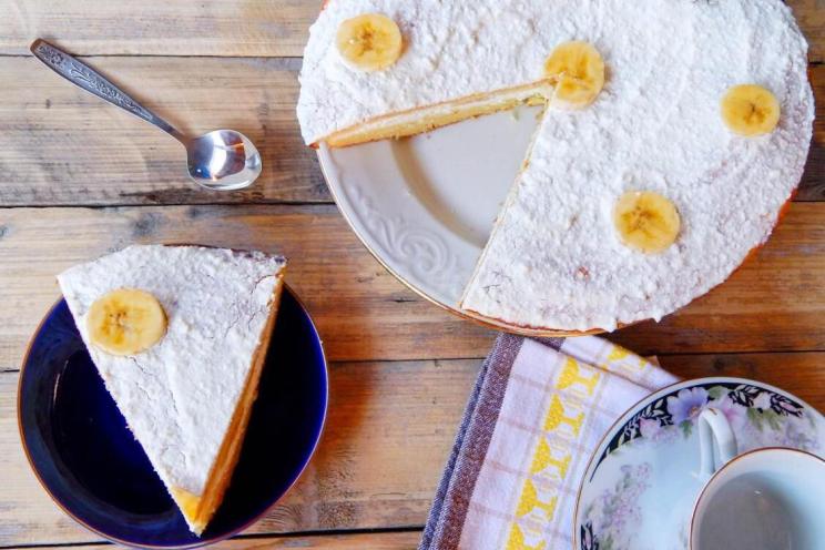 Easy Banana-Curd Manna Cake with Kefir