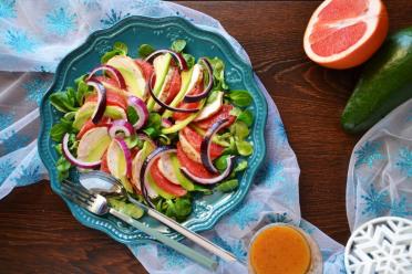 Grapefruit, Chicken, and Avocado Delight