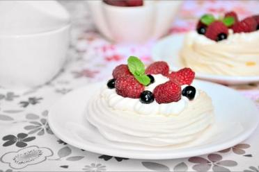 Wild Berry Meringue Pavlova Cake