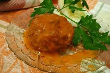 Oven-Baked Cutlets with Savory Gravy
