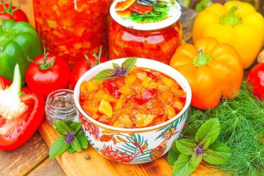 Zucchini Lecho with Tomato Paste: A Tasty, Simple Classic