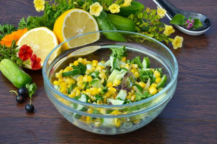 Quick Summer Garden Salad with Corn Quick Summer Garden Salad with Corn