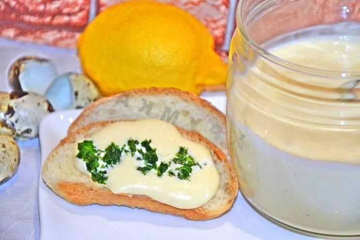 Quail Egg Olive Oil Mayonnaise in a Blender