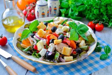 Chicken Greek Salad with Crunchy Croutons
