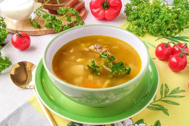 Hearty Pea Soup with Meat