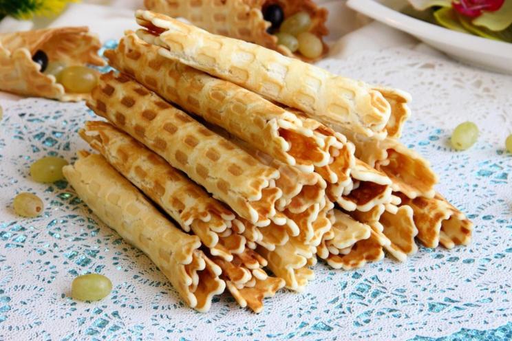 Crispy Sweet Wafer Rolls Crispy Sweet Wafer Rolls
