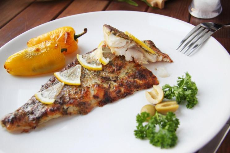 Oven-Baked Pike Perch Fillet in Foil