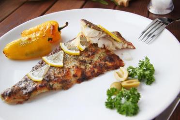 Oven-Baked Pike Perch Fillet in Foil