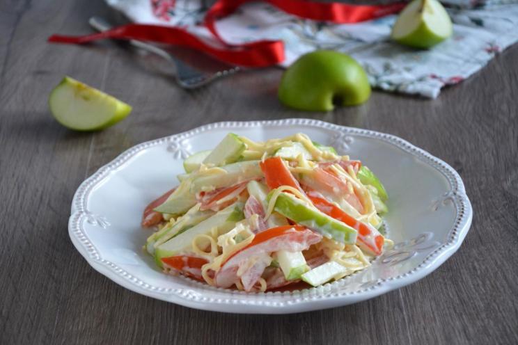 Fresh Apple and Tomato Salad Fresh Apple and Tomato Salad