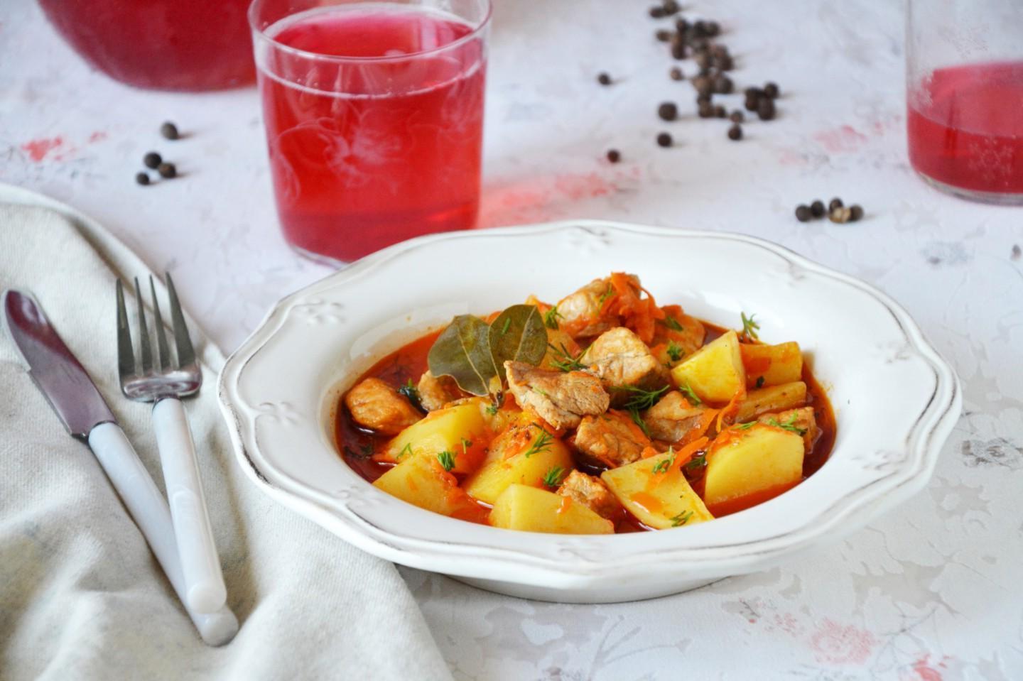 One-Pan Meat and Potato Stew
