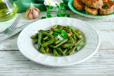 Quick and Healthy Frozen Green Beans Recipe