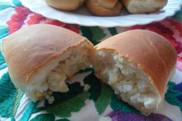 Yeast Rice and Egg Baked Pies