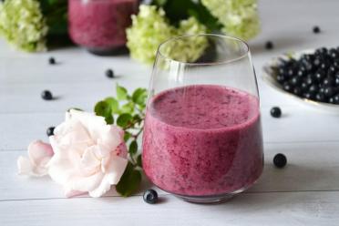 Vibrant Blueberry Vitamin Smoothie