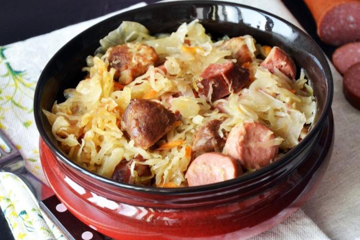 Traditional Polish Bigos: Savory Sauerkraut Stew