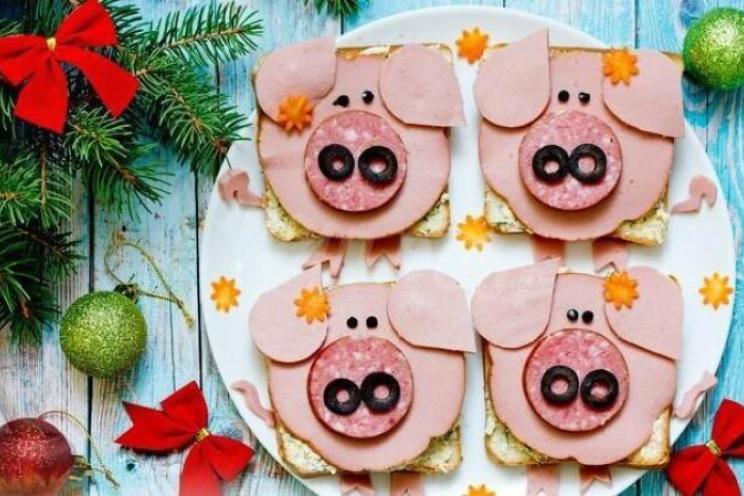 Adorable Piglet Sandwiches for a Memorable Holiday Treat Adorable Piglet Sandwiches for a Memorable Holiday Treat