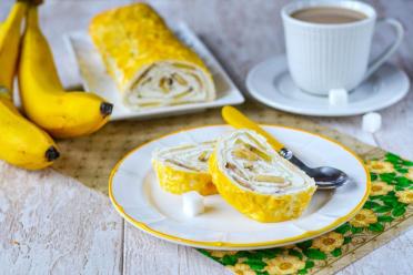 Baked Lavash Dessert with Cottage Cheese and Banana