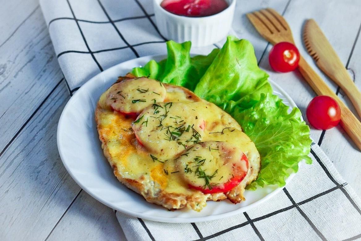 Baked Chicken Breast with Cheese and Tomatoes
