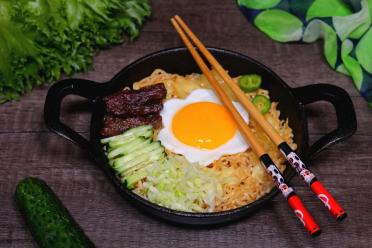 Spicy Korean Beef Noodles with Veggies and Egg