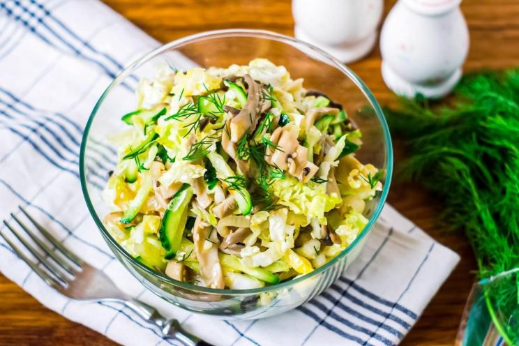 Oyster Mushroom Salad: Light & Refreshing