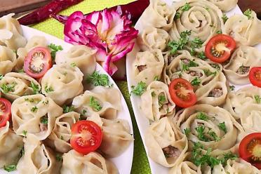 Perfectly Sculpted Manti: Impress with Presentation