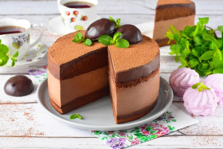 Decadent Chocolate Mousse Sponge Cake