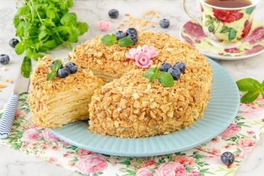 Classic Custard Napoleon Cake