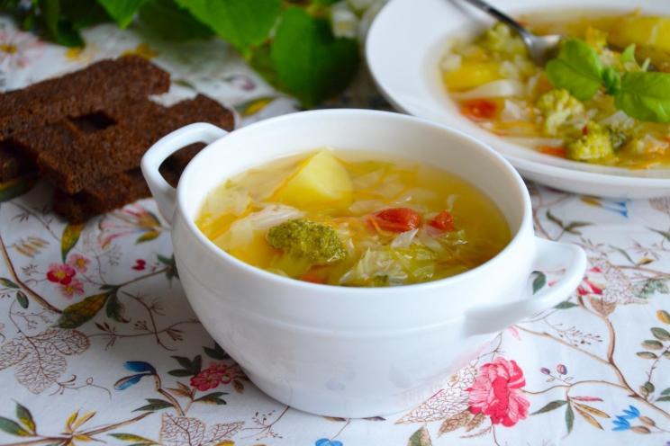 Slimming Summer Vegetable Soup with Cabbage and Millet Slimming Summer Vegetable Soup with Cabbage and Millet