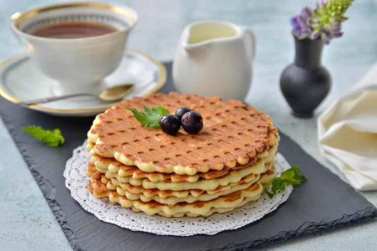 Quick and Crispy Waffle Iron Waffles