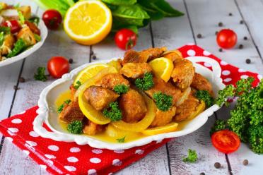 Oven-Baked Shish Kebab on Onion Bed