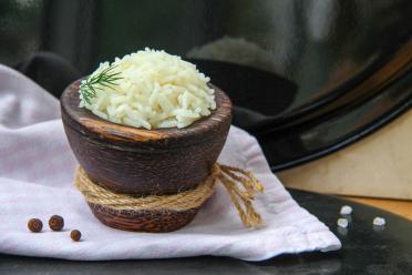Perfect Fluffy Long-Grain Rice: Saucepan Method
