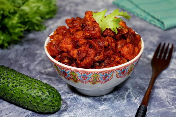 Soy Meat and Tomato Paste with Onions