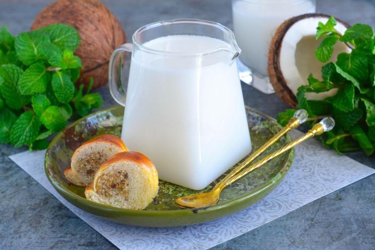 Homemade Coconut Milk: Easy and Affordable