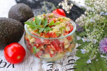 Quick & Delish: Avocado Cherry Tomato Salad