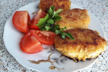 Pollock Cutlets with Carrots & Onions
