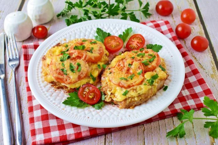 Baked Pork Chops with Tomato and Cheese