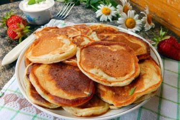 Quick & Easy Kefir Pancakes