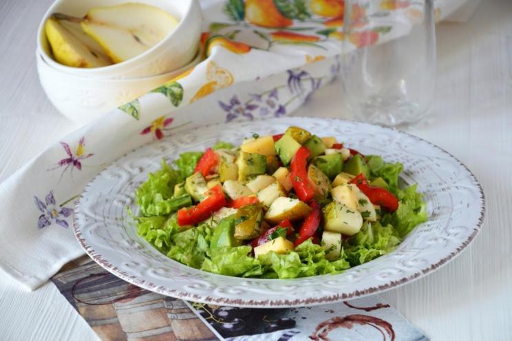 Avocado, Pear, and Cheese Salad with Aromatic Dressing