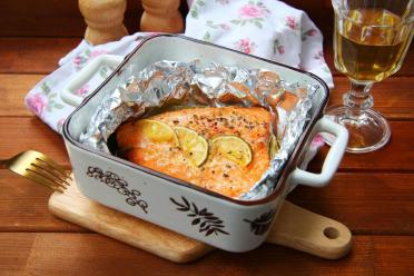 Honey-Citrus Baked Salmon in Foil