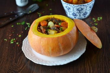 Pumpkin-Stuffed Roasted Meat Delight