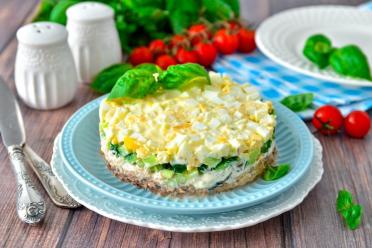 Quick & Easy Mackerel Salad with Egg and Cucumber