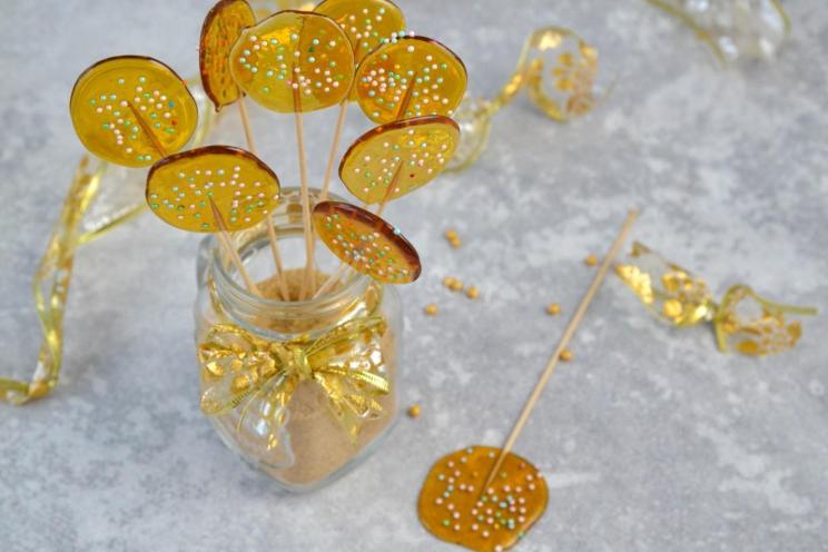 Easy Homemade Caramel Lollipops Easy Homemade Caramel Lollipops