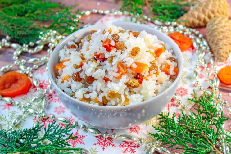 Sweet Rice Kutia with Honey and Raisins